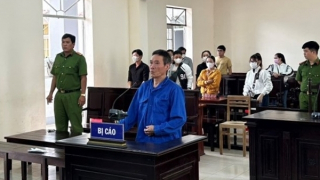 Lãnh án 18 năm tù vì đâm chết bạn nhậu