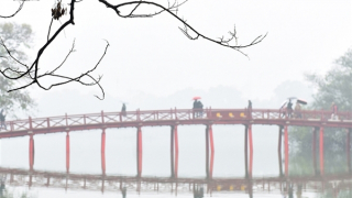 Miền Bắc mưa phùn trời nồm ẩm