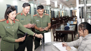 Công an Hà Nam tiên phong sử dụng thanh toán điện tử