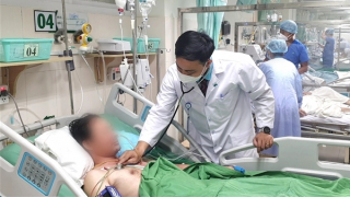 Cứu sống người đàn ông ngưng thở do bị sét đánh