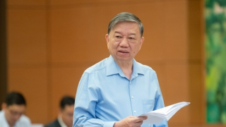 Đề nghị sớm thông qua Luật Trật tự an toàn giao thông đường bộ, bảo đảm an toàn hơn cho người dân