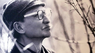 Nhà văn Nguyễn Tuân “Mời tiệc” thợ sửa morát