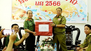 Công an tỉnh Quảng Bình chúc Tết Công an các tỉnh nước bạn Lào