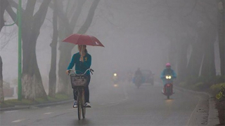 Miền Bắc tiếp tục mưa phùn và sương mù, trời nồm ẩm