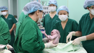 Mổ “bắt con” thành công cho sản phụ có nhiều bệnh lý nguy hiểm