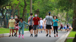 COVID-19 tiếp tục tăng, biến thể phụ XBB xuất hiện tại Hà Nội