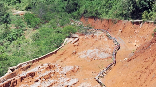 Hàng loạt thắng cảnh đang bị… bỏ hoang