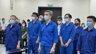 Cựu Giám đốc Bệnh viện Tim Hà Nội bị đề nghị từ 4 - 5 năm tù