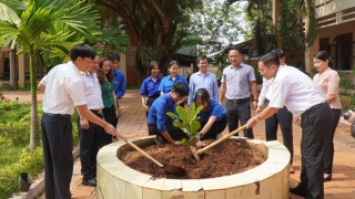 Nâng cao nhận thức về vị trí chiến lược của biển, đảo Việt Nam