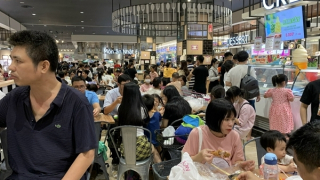 COVID-19 tăng vọt lên hơn 2.100 ca, cao nhất từ đầu năm đến nay