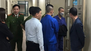 Bắt 2 cán bộ thuộc Bộ Tài nguyên và Môi trường