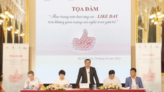 Có nên cấm sóng, "phong sát" nghệ sĩ ứng xử thiếu văn hóa?