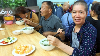 Quán cơm “Nụ cười Shinbi” - Món quà của sự tử tế