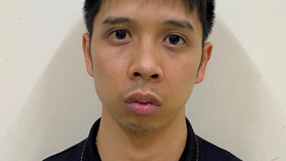 Đạo chích đội lốt du khách trộm cắp hơn 100 triệu đồng của chùa