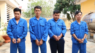 Nhậu say, đánh Giám đốc khu công nghiệp và người đi đường