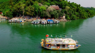 Lễ hội Điện Huệ Nam ở Thừa Thiên-Huế thu hút đông đảo du khách