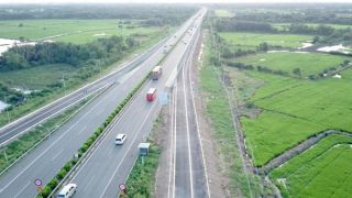 Nghiên cứu nâng vận tốc khai thác cao tốc Bắc - Nam lên 90 km/h