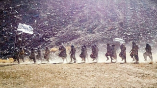 “Vỏ dưa, vỏ dừa” và cuộc chiến không hồi kết