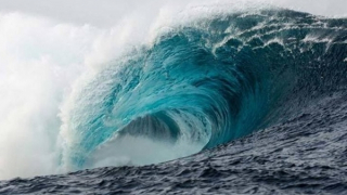 Động đất 7,3 độ richter gây cảnh báo sóng thần ở Indonesia