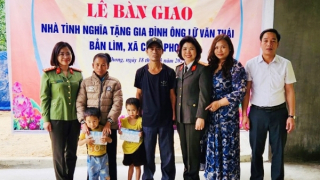 Từ vụ ngộ độc hy hữu đến căn nhà ấm áp