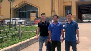 Trốn truy nã sang Lào hơn 20 năm quay về đầu thú