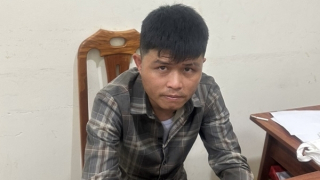 Trộm “đột vòm” đục két sắt