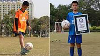 Kỷ lục tâng bóng trong 1 giờ