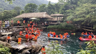 Phong Nha - Kẻ Bàng thu hút đông du khách dịp nghỉ lễ 30/4-1/5