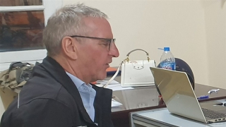 Người đàn ông Hà Lan giết vợ do vợ hay sử dụng điện thoại lúc đi ăn với chồng