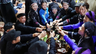 Độc đáo Tết ăn mừng chiến thắng của người Nùng Dín