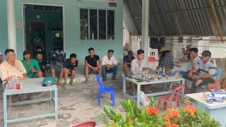 Triệt phá sới bạc ở cù lao, tạm giữ hơn 90 triệu đồng