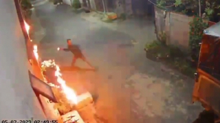 Nhóm côn đồ ném bom xăng, đập phá ô tô lúc rạng sáng