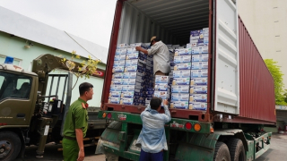 Khởi tố, bắt tạm giam giám đốc công ty nhập lậu sữa từ Mỹ về Việt Nam