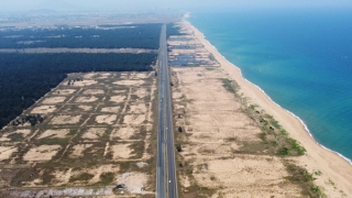 Vì sao phải “nắn” hơn 4km đường Hùng Vương ven biển Phú Yên về phía Tây?