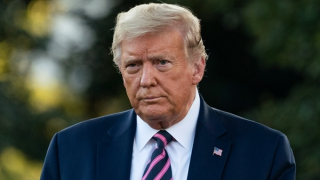 Cựu Tổng thống Trump bị yêu cầu bồi thường nữ nhà văn Carroll 5 triệu USD