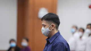 Y án sơ thẩm người cha trong vụ hành hạ bé gái 8 tuổi