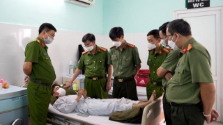 Chiến sĩ Cảnh sát Cơ động bị bắn trọng thương