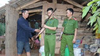 Hiệu quả trong công tác vận động, thu hồi vũ khí, vật liệu nổ, công cụ hỗ trợ