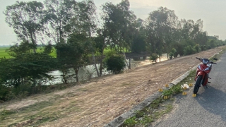 Đôi nam nữ bị cướp khi ngồi tâm sự trên bờ đê