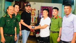 Trao trả tài sản bị mất cho thuyền viên người nước ngoài