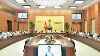 Đồng ý giảm 2% thuế VAT, trừ lĩnh vực ngân hàng, chứng khoán, bảo hiểm, bất động sản...