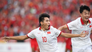 Toan tính lệch nhịp của HLV Troussier và lời hứa cho tương lai