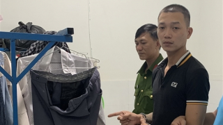 Vờ làm khách để cướp nữ trang đeo tay của nữ chủ shop