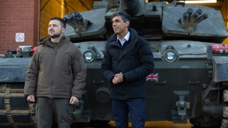 Thủ tướng Anh xác nhận cấp hàng trăm UAV tấn công tầm xa tới Ukraine