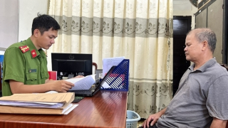 Hung thủ đâm trọng thương Chủ tịch phường khai do bức xúc chuyện đất đai