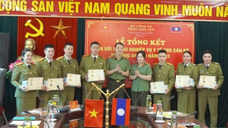 Nâng cao nghiệp vụ y tế cho cán bộ y tế Bộ Công an Lào