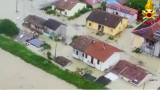 Lũ lụt tại Italia khiến 14 con sông vỡ bờ, nhiều người thiệt mạng và mất tích