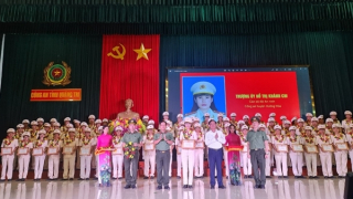 Tuyên dương 75 tập thể, cá nhân Công an Quảng Trị thực hiện tốt Sáu điều Bác Hồ dạy CAND