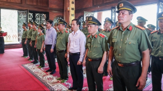 Cục Truyền thông CAND dâng hương tưởng niệm Chủ tịch Hồ Chí Minh