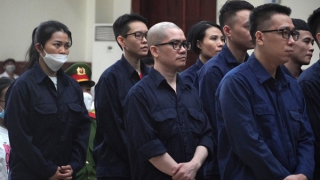 Vợ Chủ tịch Công ty Alibaba được giảm 7 năm tù